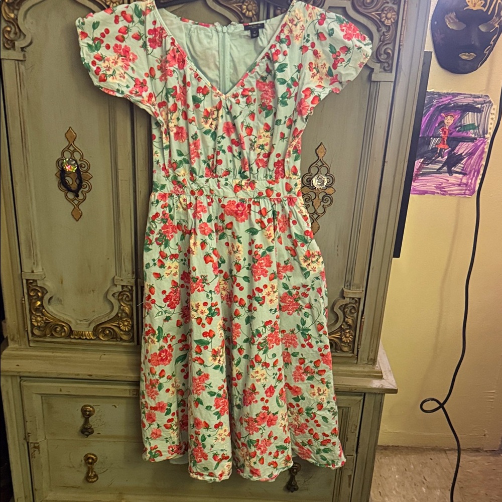 Ann Taylor Petite Floral Dress